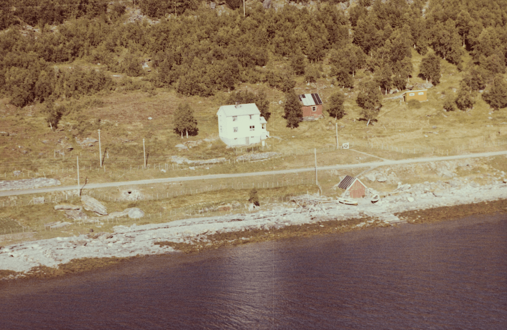 Dette bildet har en tom alt-tekst; dets filnavn er ole-ballovarre.png